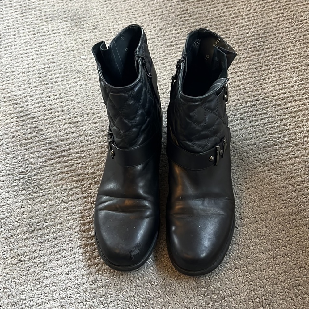 Stuart Weitzman Bootie. Size 8 1/2 - image 2